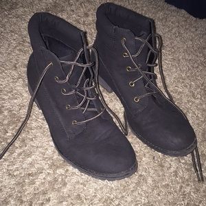 Black Suede Madden Girl Ankle Boots Size 10